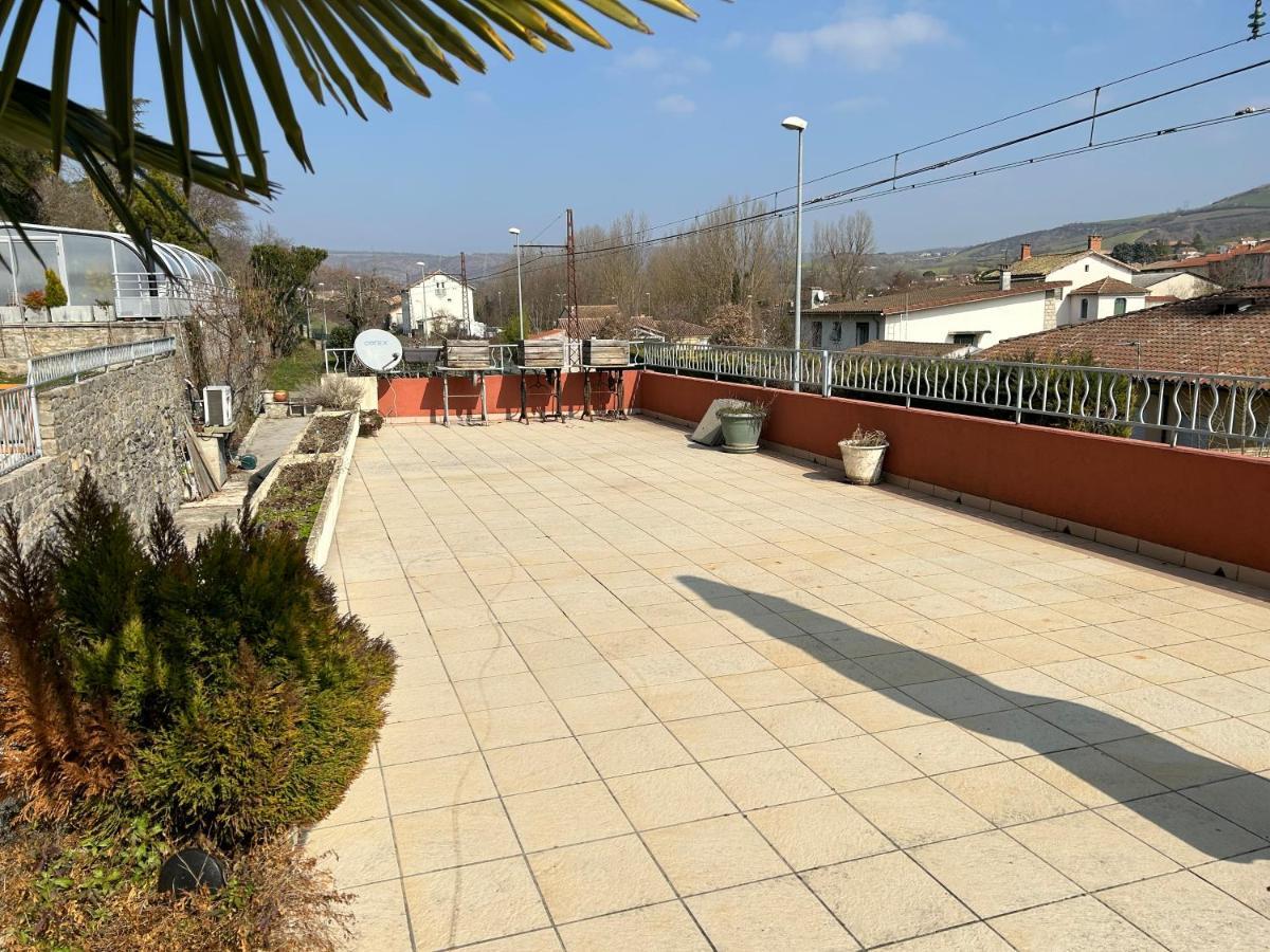 Ferienwohnung Le Mas De Campels Saint-Georges-de-Luzençon Exterior foto