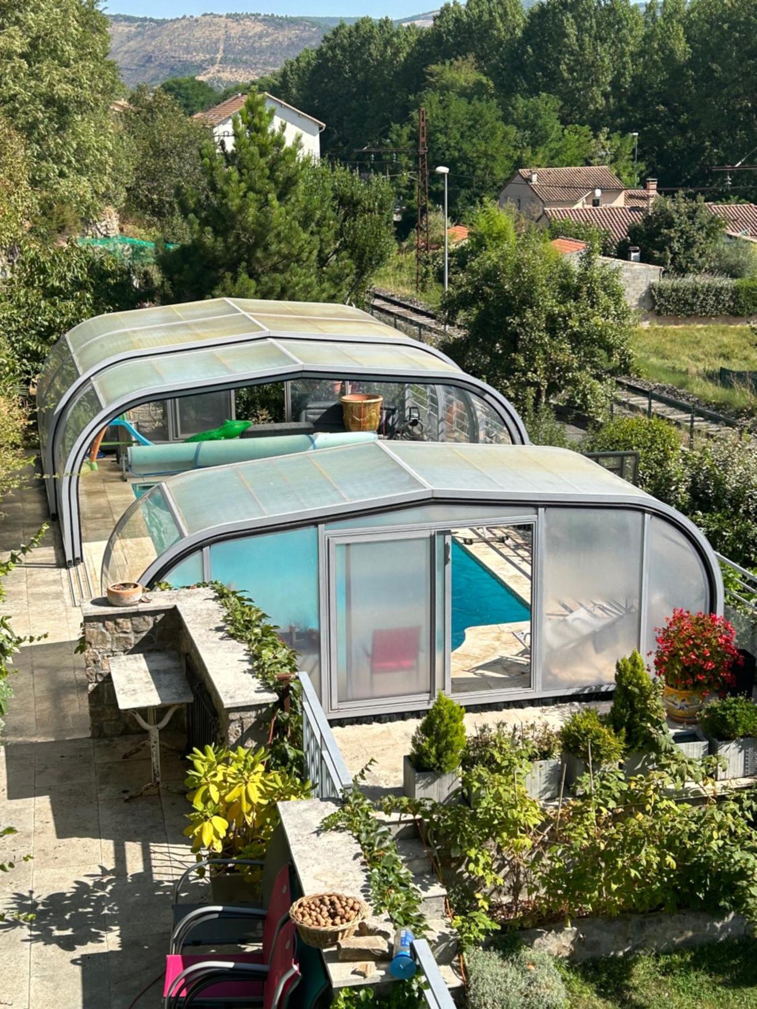 Ferienwohnung Le Mas De Campels Saint-Georges-de-Luzençon Exterior foto