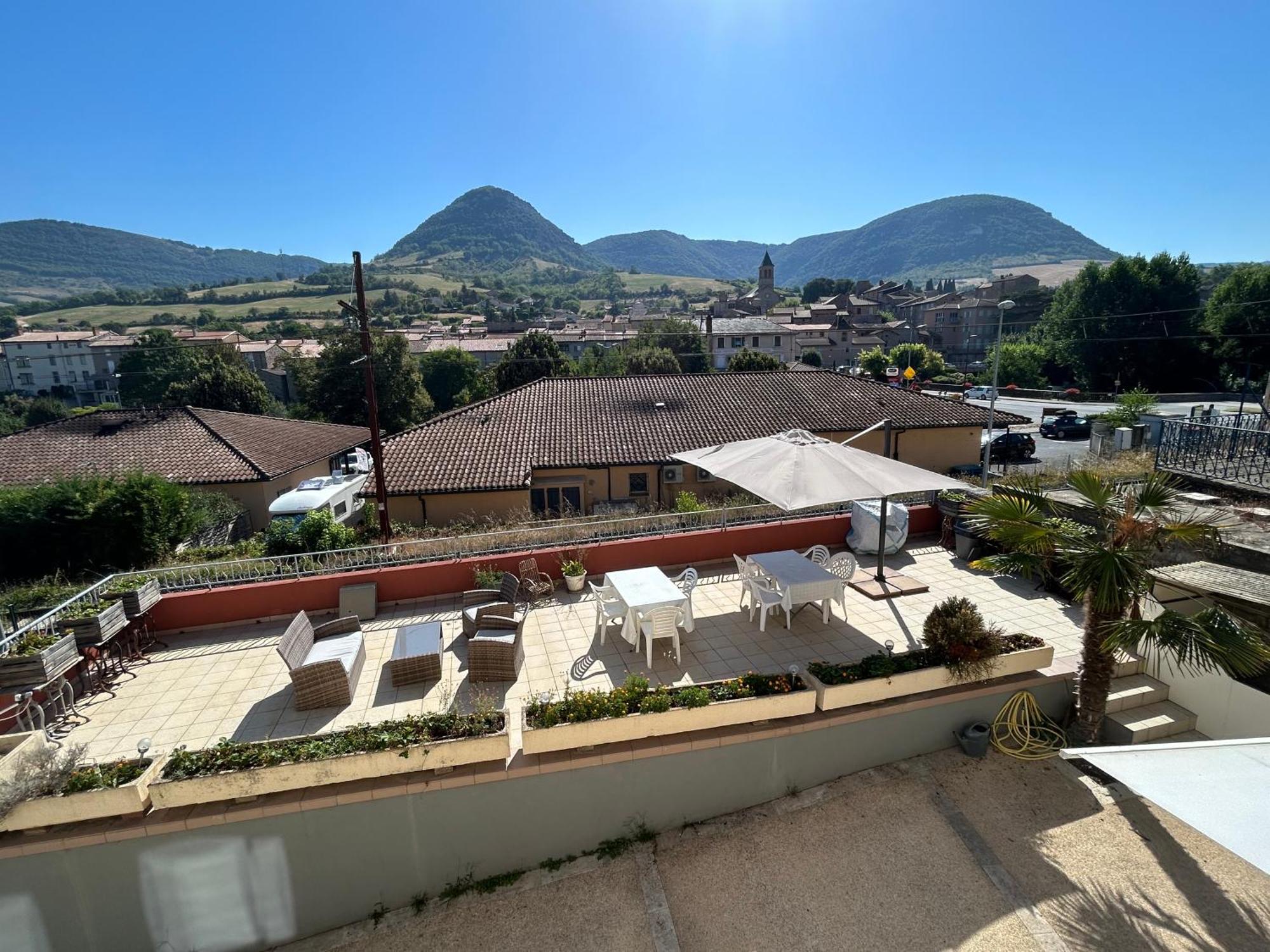 Ferienwohnung Le Mas De Campels Saint-Georges-de-Luzençon Exterior foto